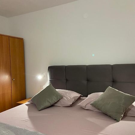Apartmani Mara Rogoznica Εξωτερικό φωτογραφία